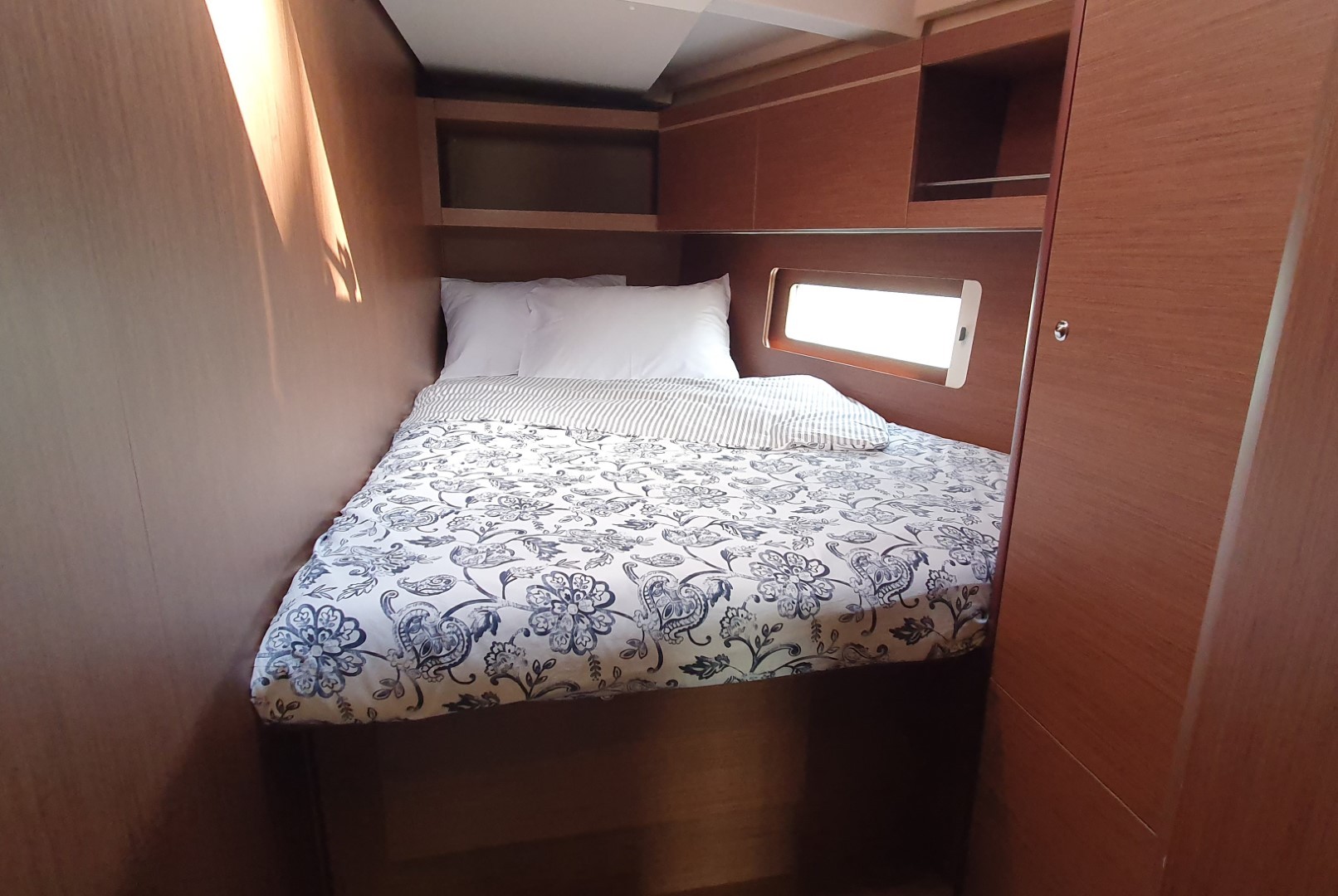 Oceanis 46.1, Ivy | Yacht Charter Croatia