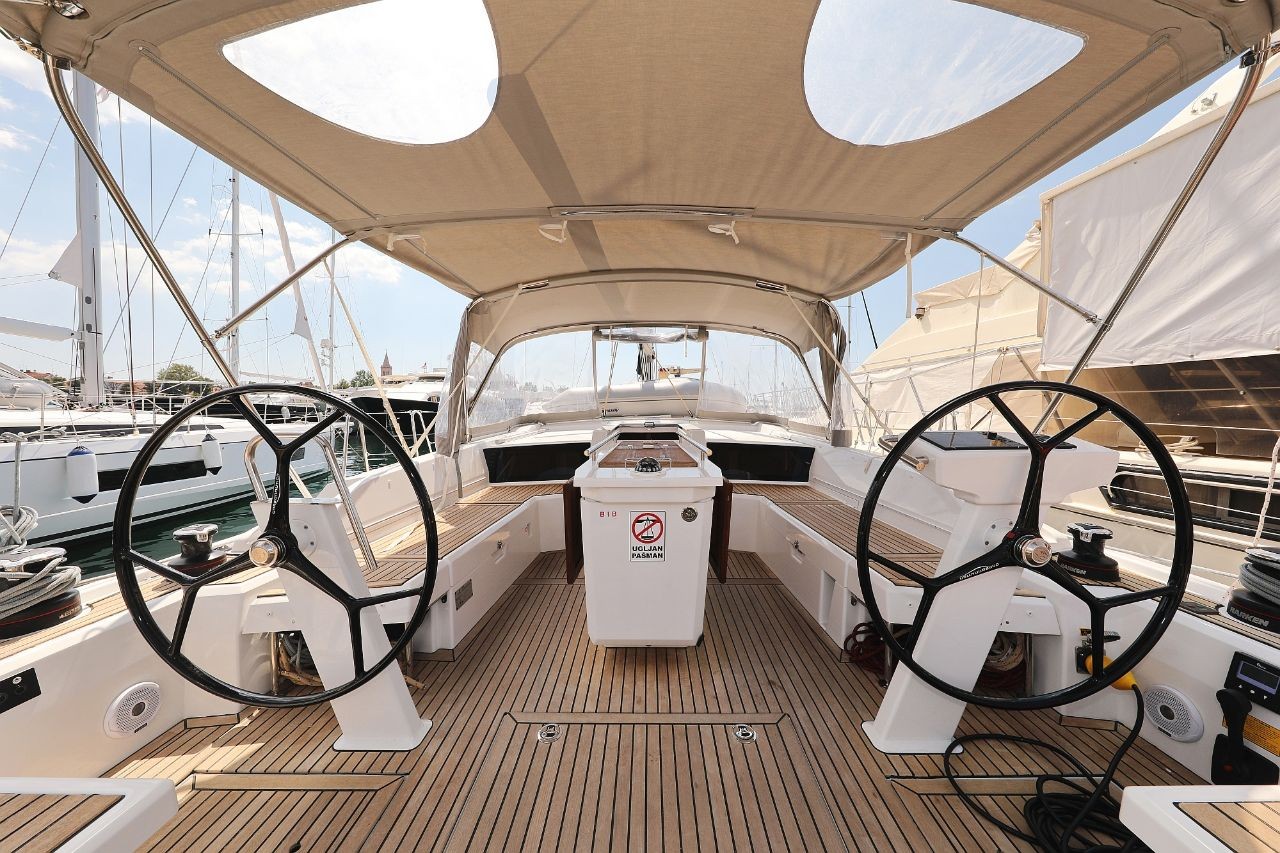 Oceanis 46.1, Mr.White | Yacht Charter Croatia
