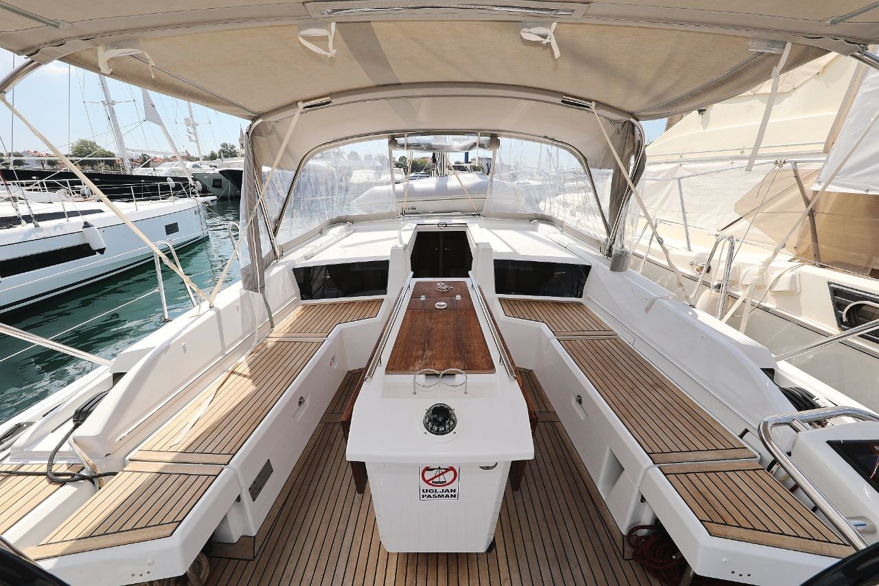 Oceanis 46.1, Mr.White | Yacht Charter Croatia