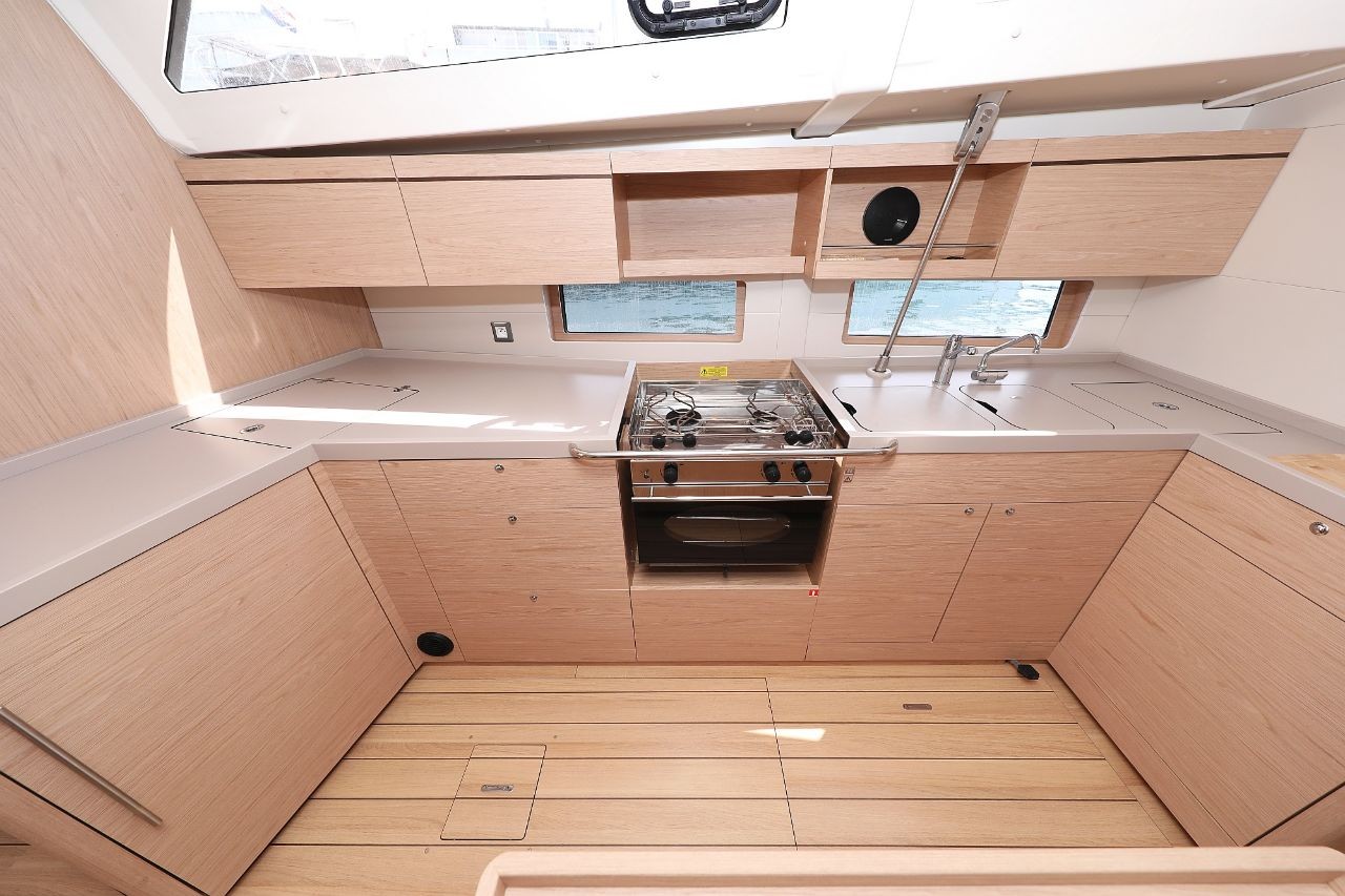 Oceanis 46.1, Mr.White | Yacht Charter Croatia