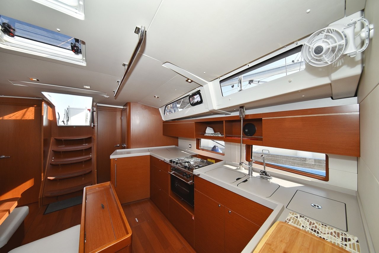 Oceanis 46.1, Antonela M | Yacht Charter Croatia