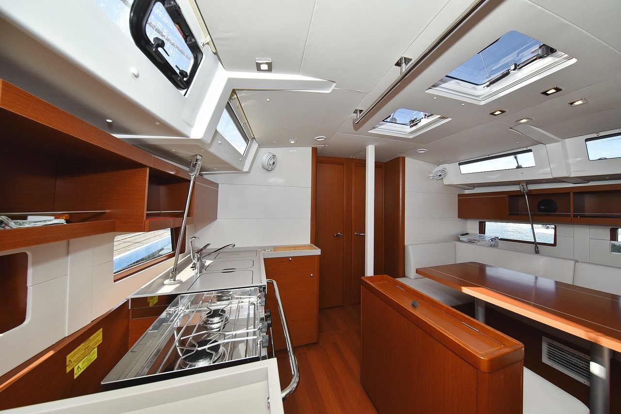 Oceanis 46.1, Antonela M | Yacht Charter Croatia