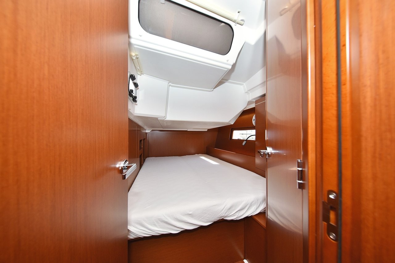 Oceanis 46.1, Antonela M | Yacht Charter Croatia