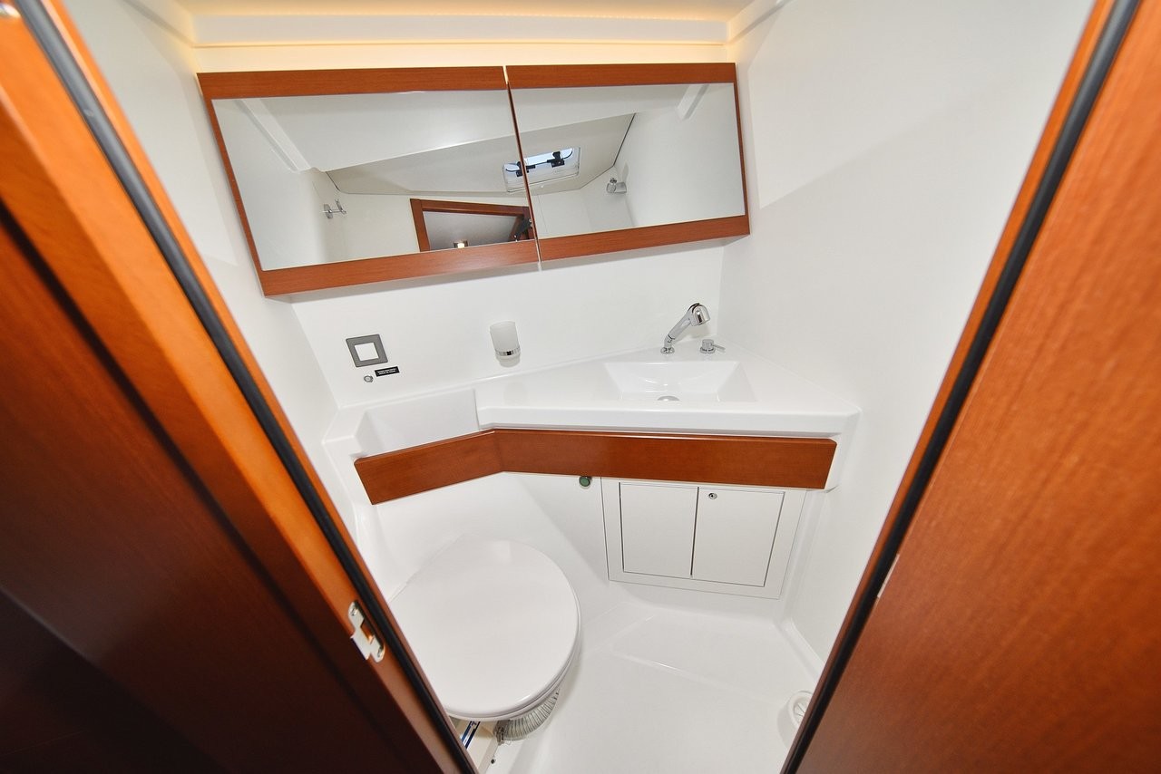 Oceanis 46.1, Antonela M | Yacht Charter Croatia