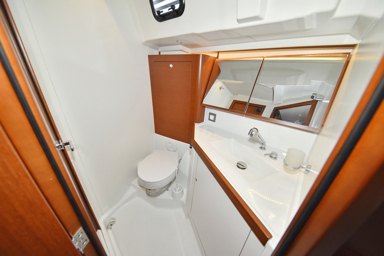 Oceanis 46.1, Antonela M | Yacht Charter Croatia