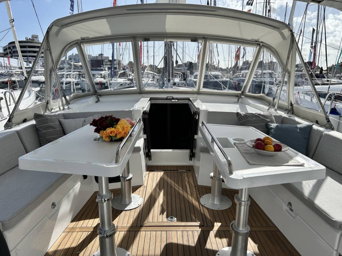 Oceanis 47, Tide Of Your Life | Yacht Charter Croatia