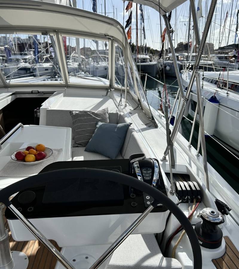 Oceanis 47, Tide Of Your Life | Yacht Charter Croatia