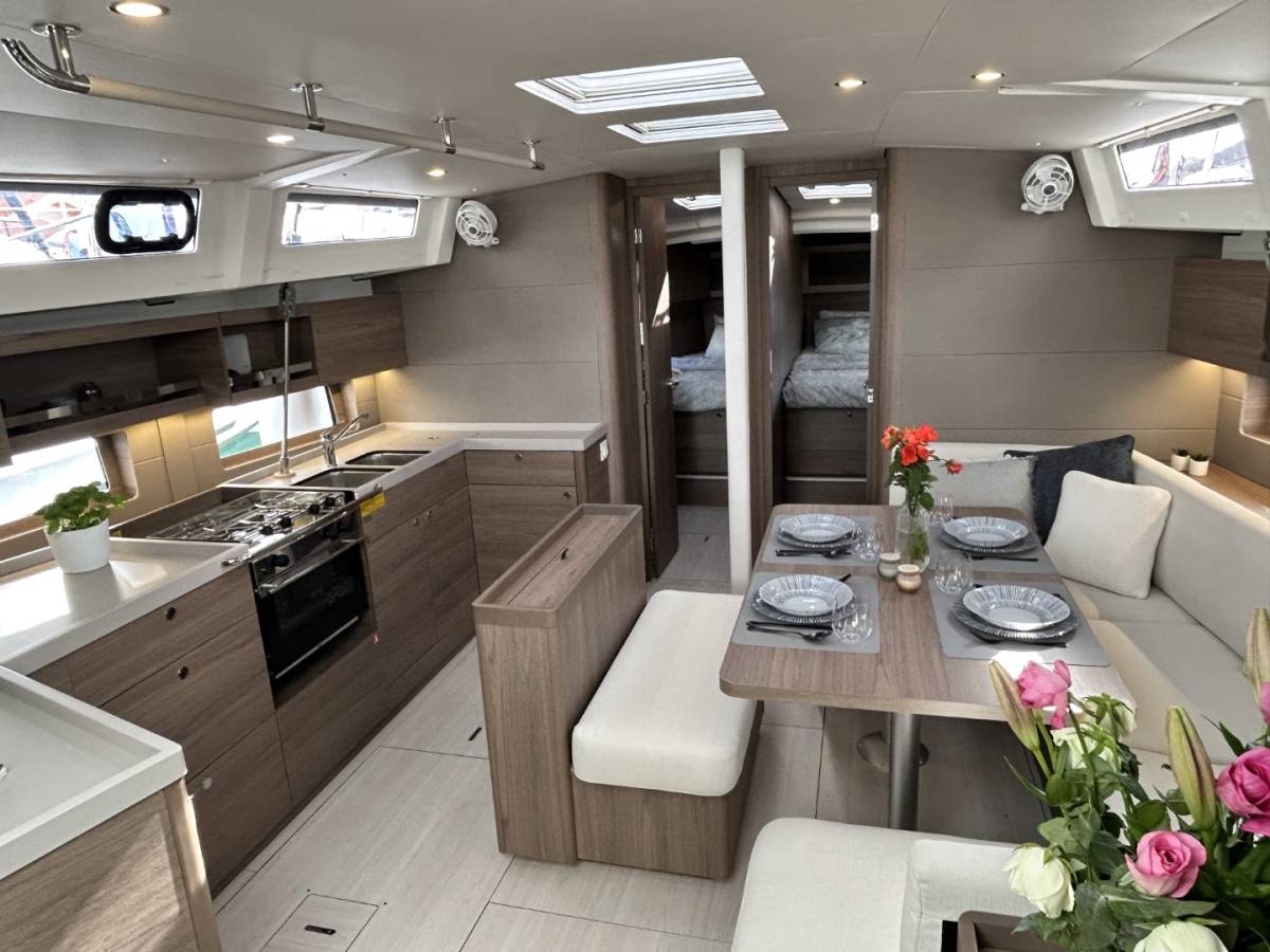 Oceanis 47, Tide Of Your Life | Yacht Charter Croatia