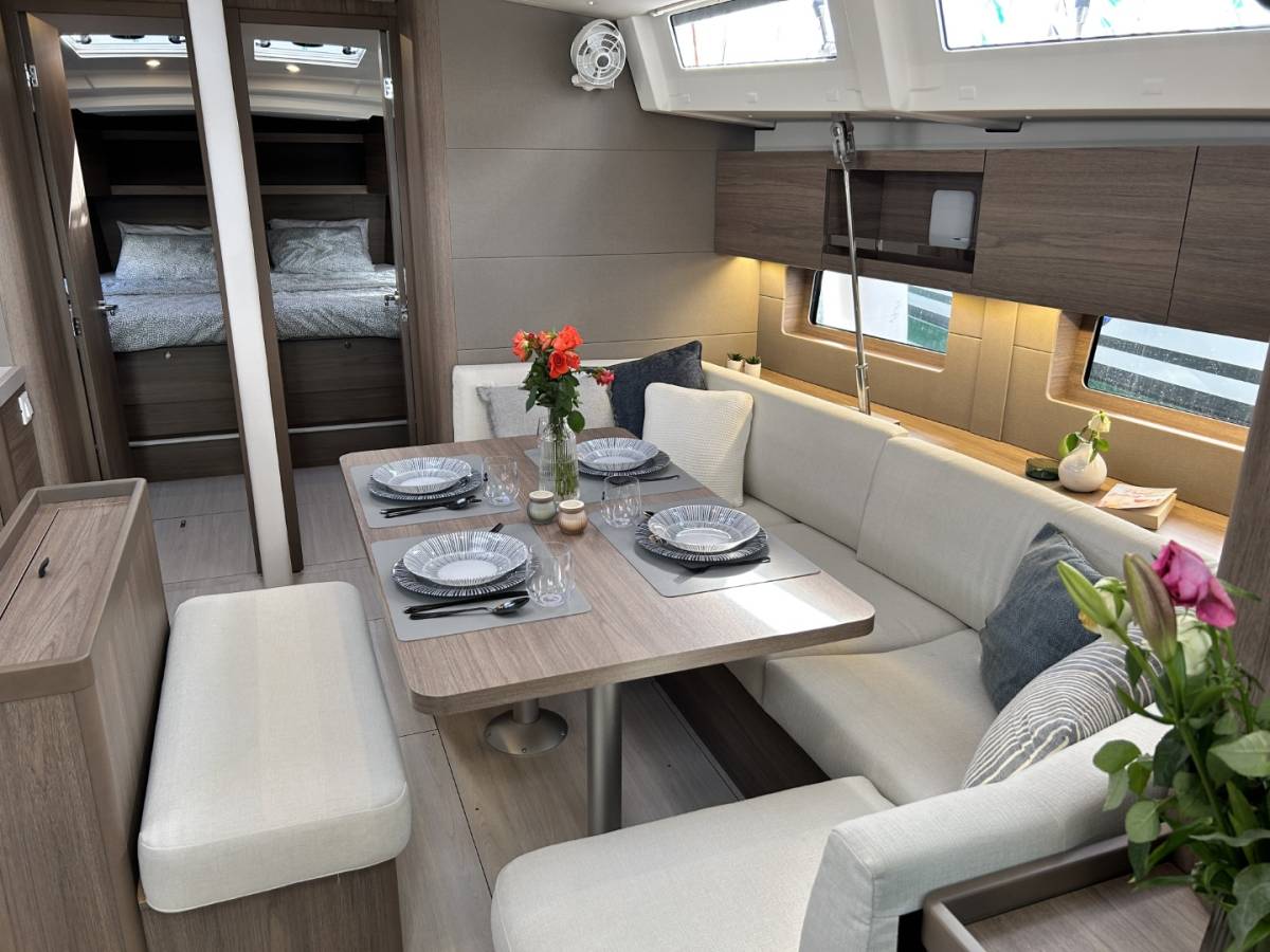 Oceanis 47, Tide Of Your Life | Yacht Charter Croatia