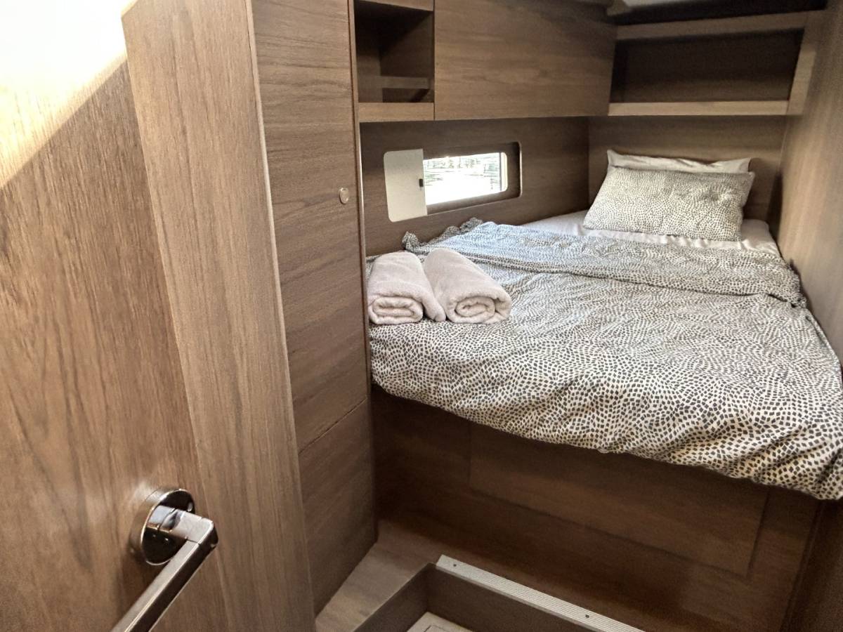 Oceanis 47, Tide Of Your Life | Yacht Charter Croatia