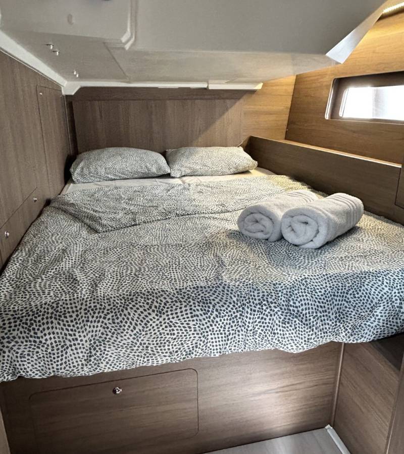 Oceanis 47, Tide Of Your Life | Yacht Charter Croatia