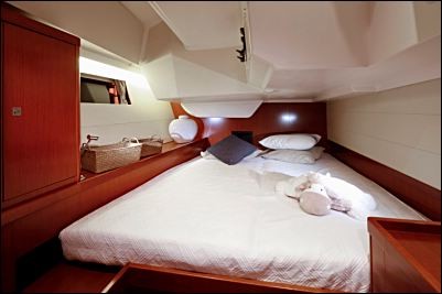 Oceanis 48, STROMBOLI | Yacht Charter Croatia