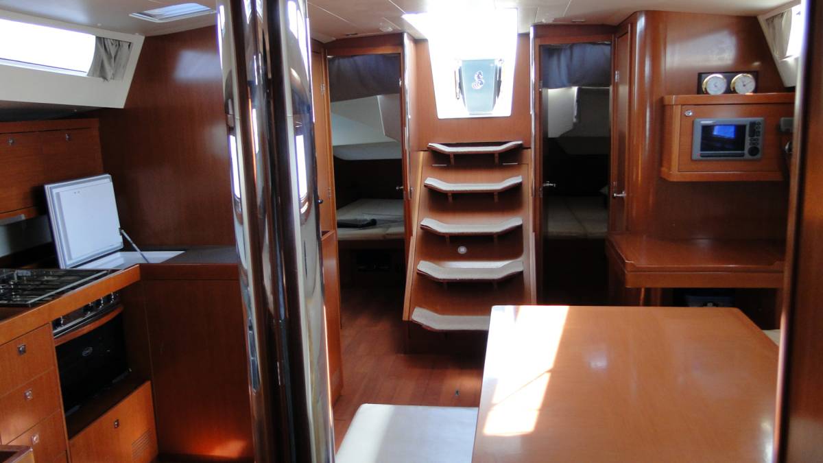 Oceanis 48, CHAGOS  | Yacht Charter Croatia