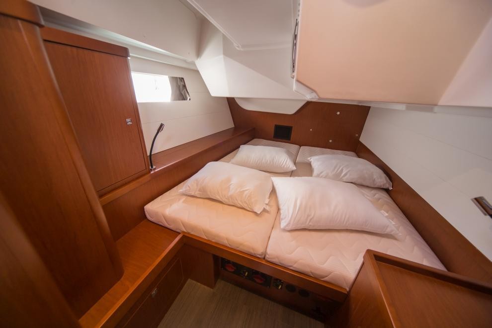 Oceanis 48, COETIVY | Yacht Charter Croatia