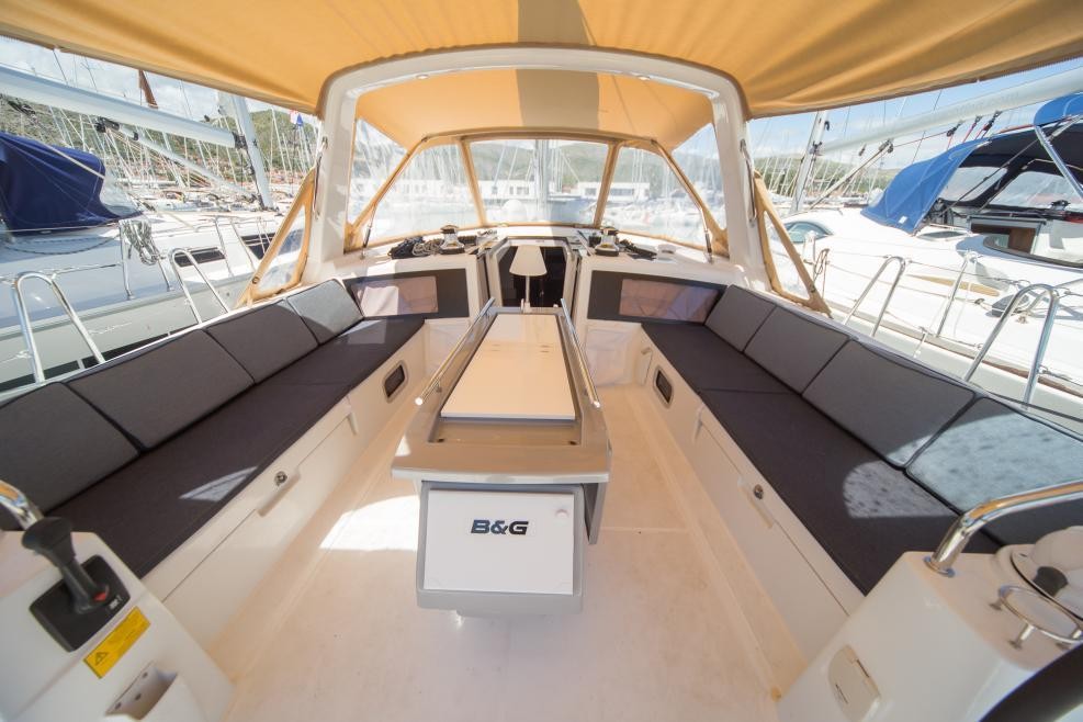 Oceanis 48, COETIVY | Yacht Charter Croatia
