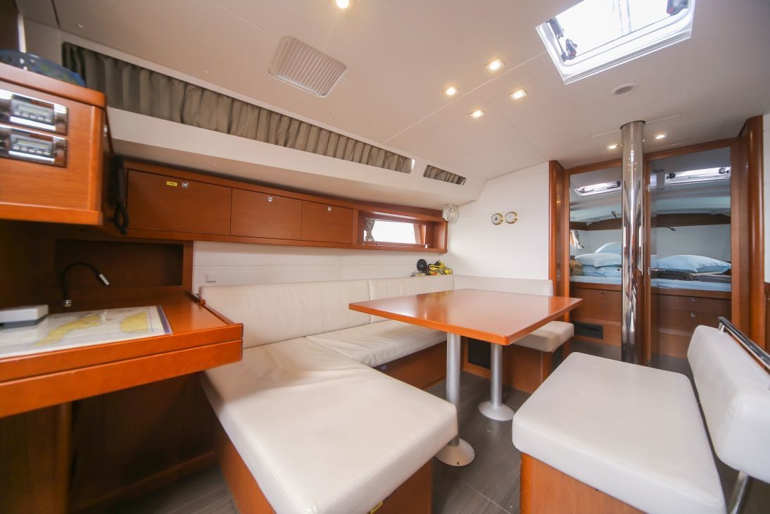 Oceanis 48, ALDABRA | Yacht Charter Croatia