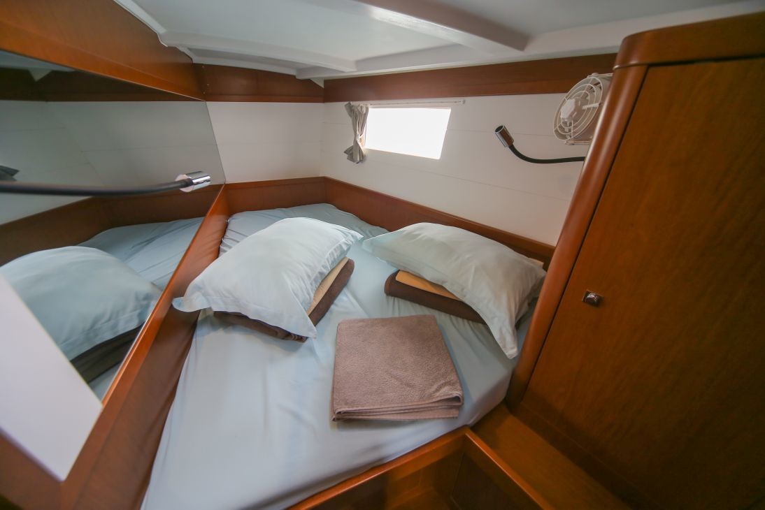 Oceanis 48, ALDABRA | Yacht Charter Croatia