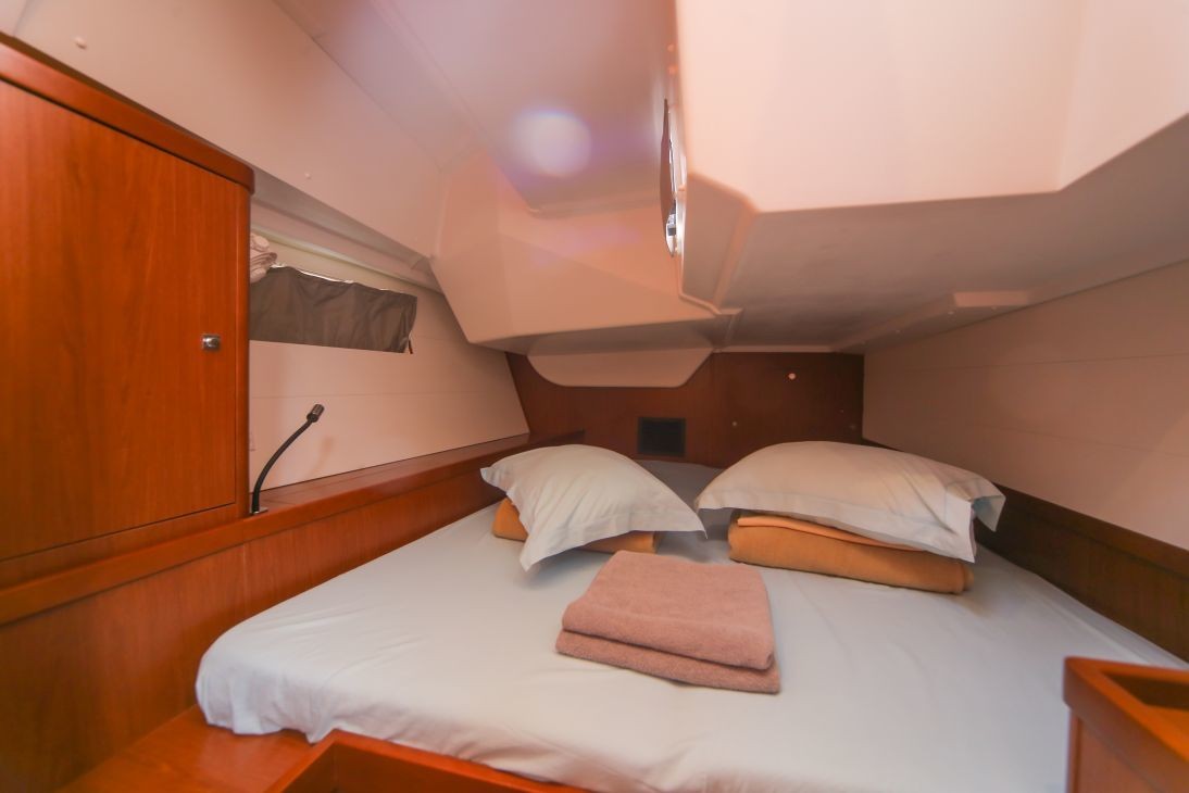 Oceanis 48, ALDABRA | Yacht Charter Croatia