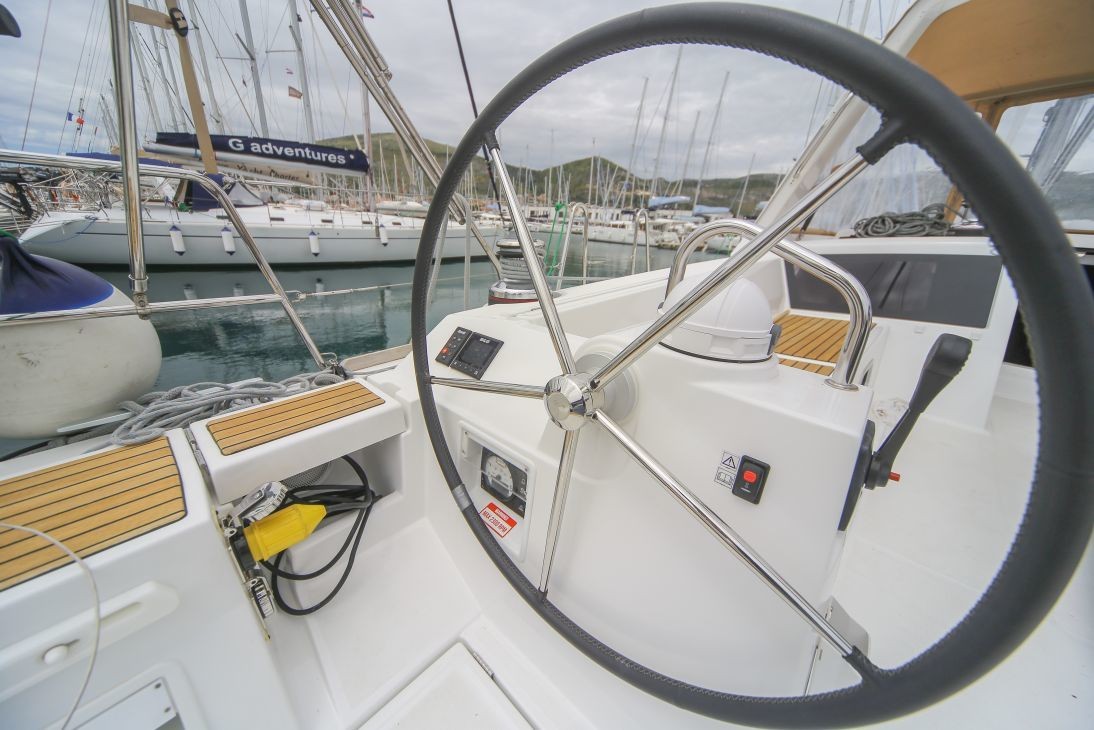Oceanis 48, ALDABRA | Yacht Charter Croatia