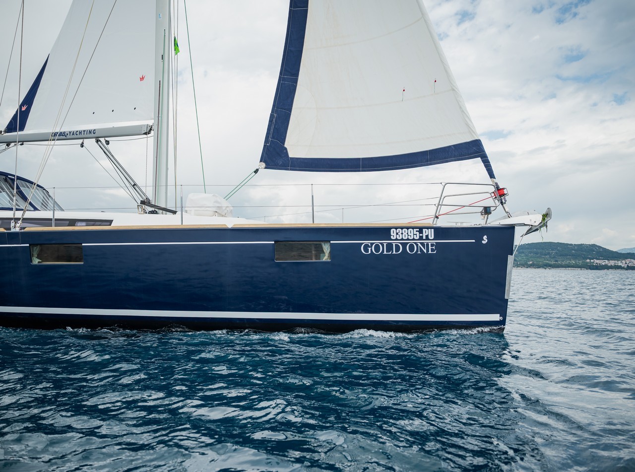 Oceanis 48, Gold One | Yachtcharter Kroatien