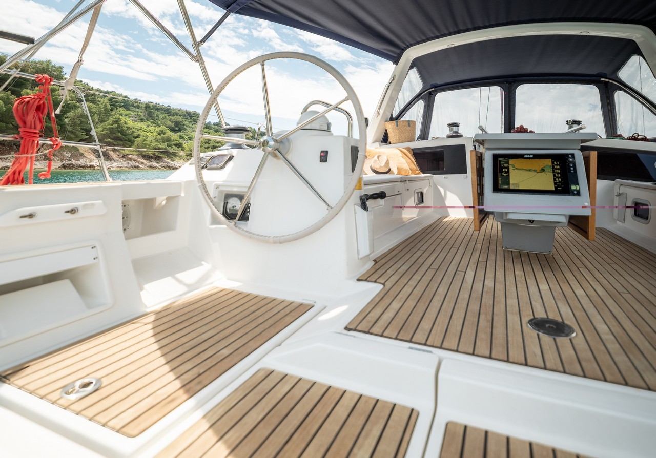 Oceanis 48, Gold One | Yachtcharter Kroatien