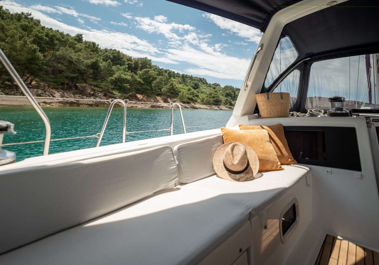 Oceanis 48, Gold One | Yachtcharter Kroatien