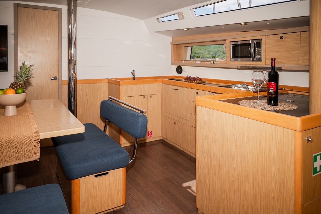 Oceanis 48, Gold One | Yachtcharter Kroatien