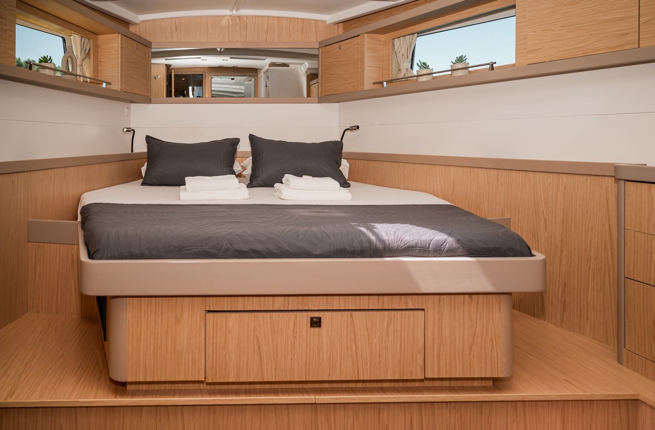 Oceanis 48, Gold One | Yachtcharter Kroatien