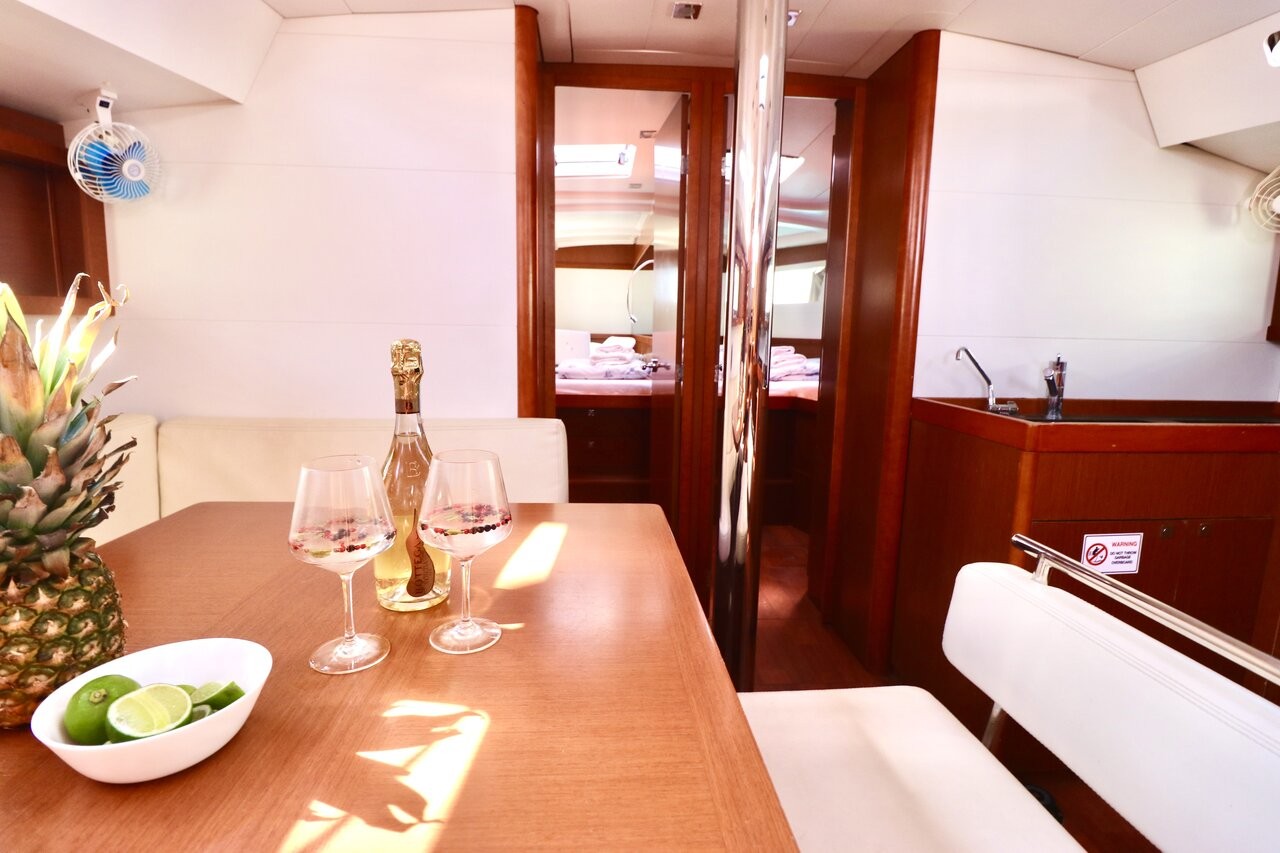 Oceanis 48, Nabucco | Yacht Charter Croatia