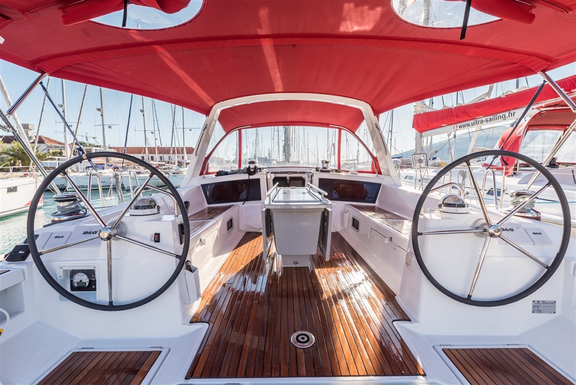 Oceanis 48, Flou | Yacht Charter Croatia