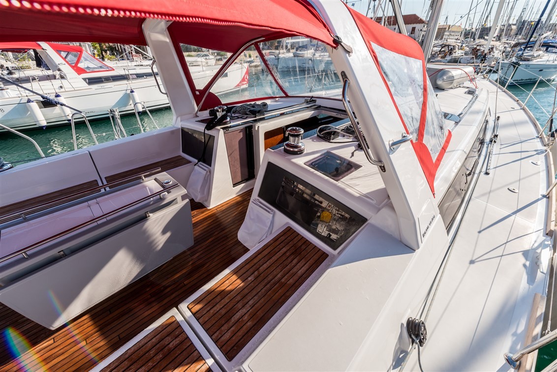 Oceanis 48, Flou | Yacht Charter Croatia