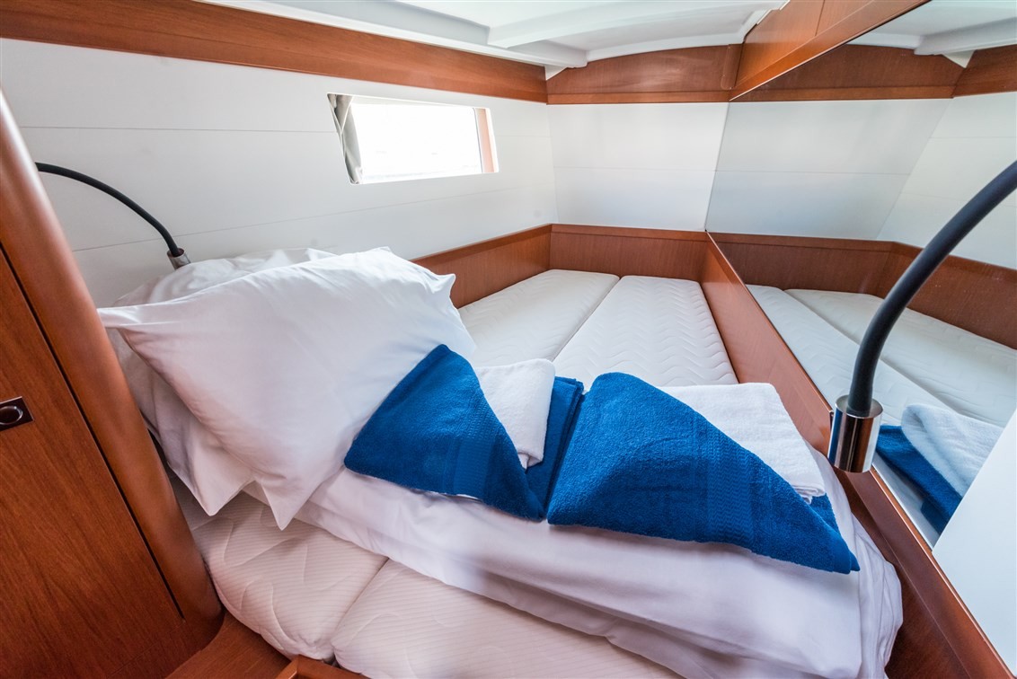 Oceanis 48, Flou | Yacht Charter Croatia