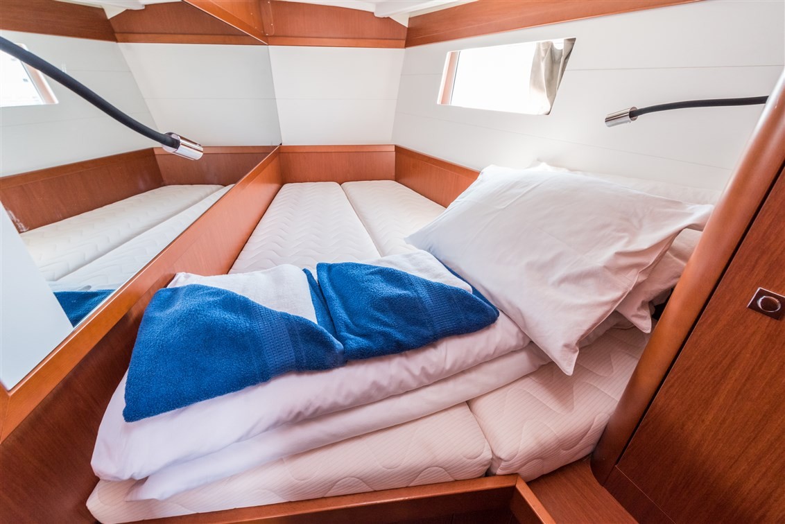 Oceanis 48, Flou | Yacht Charter Croatia