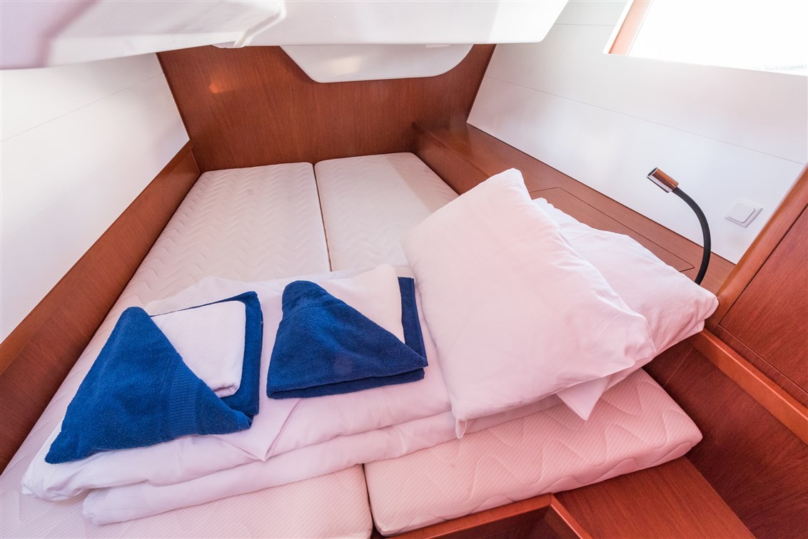 Oceanis 48, Flou | Yacht Charter Croatia