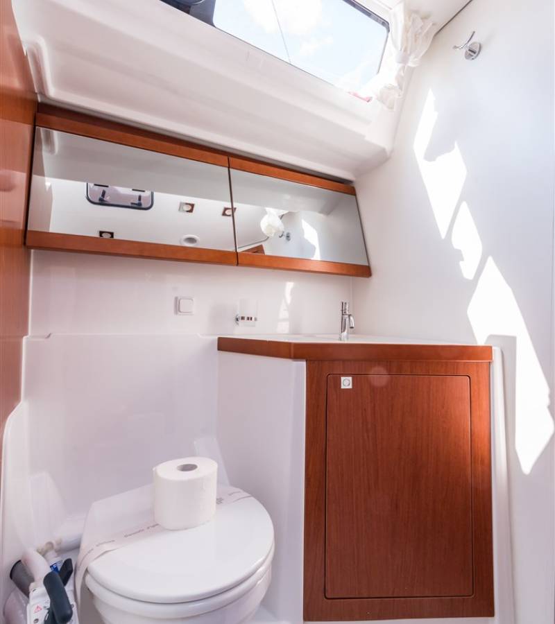Oceanis 48, Flou | Yacht Charter Croatia