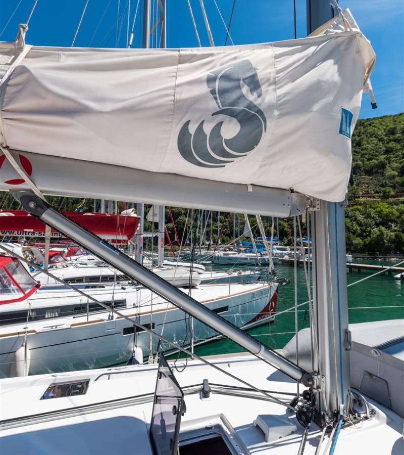 Oceanis 48, Ultra Dubrovnik | Noleggio di Yacht Croazia