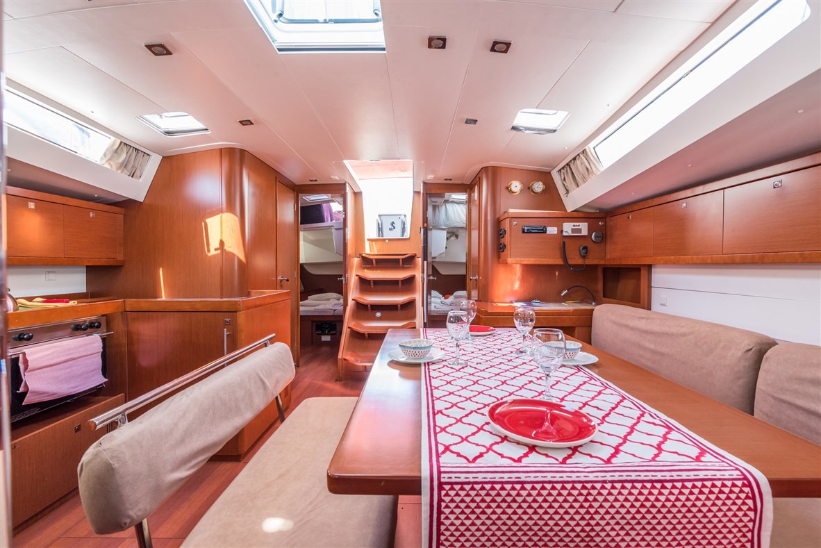 Oceanis 48, Ultra Dubrovnik | Yacht Charter Croatia