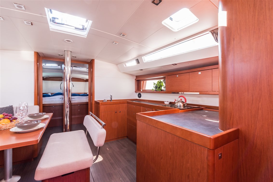 Oceanis 48, Flou | Yacht Charter Croatia