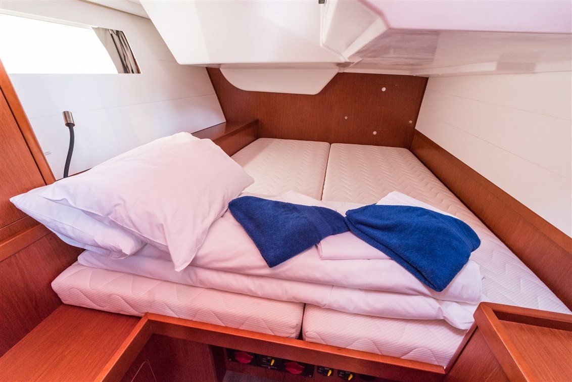 Oceanis 48, Flou | Yacht Charter Croatia