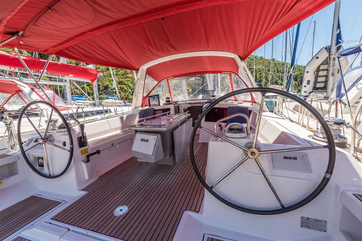 Oceanis 48, Ultra Dubrovnik | Yacht Charter Croatia