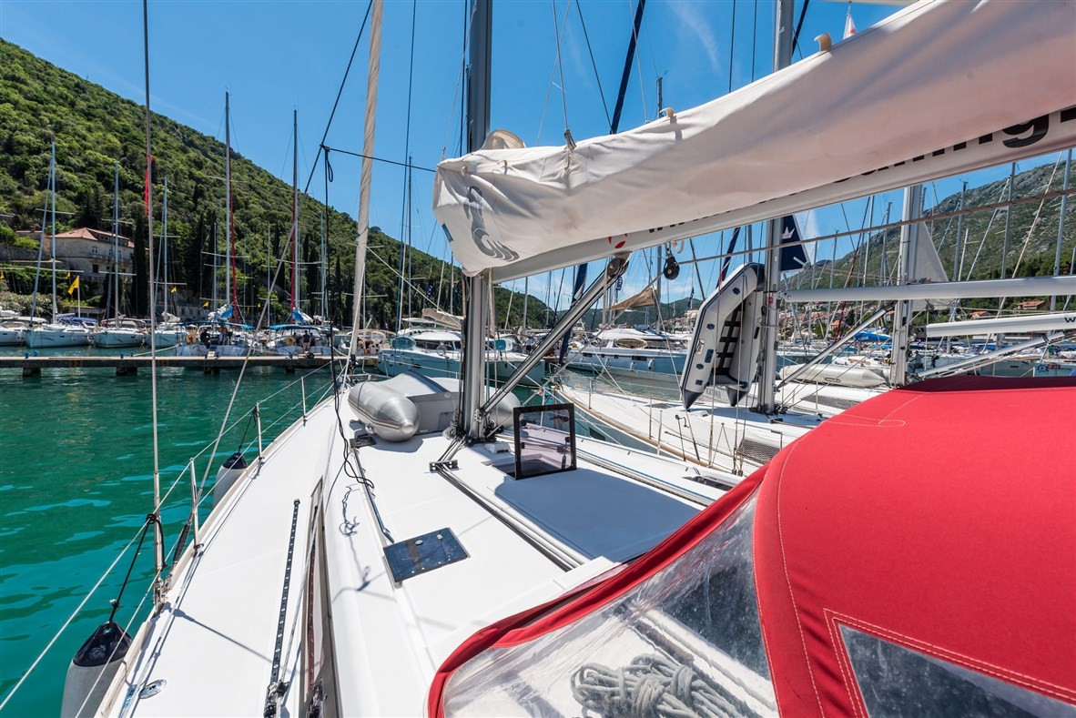 Oceanis 48, Ultra Dubrovnik | Yacht Charter Croatia