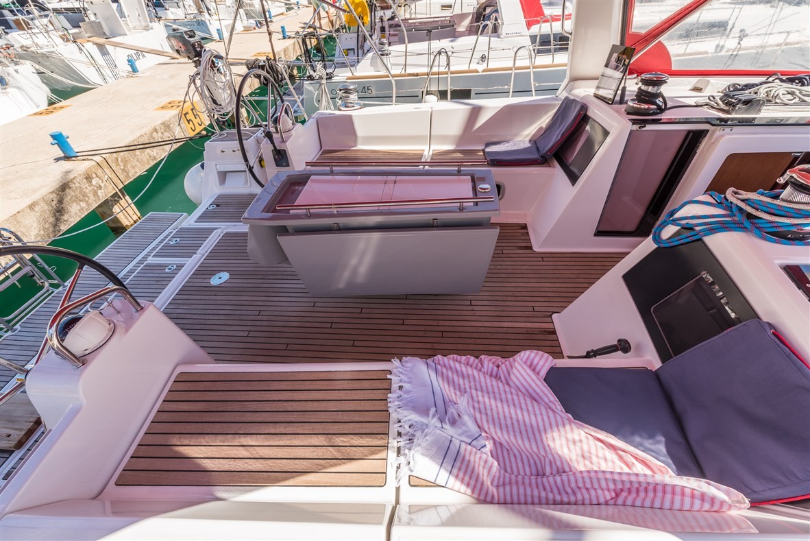 Oceanis 48, Ultra Dubrovnik | Yacht Charter Croatia