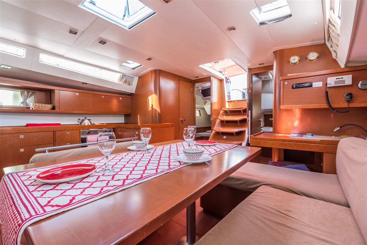 Oceanis 48, Ultra Dubrovnik | Yacht Charter Croatia