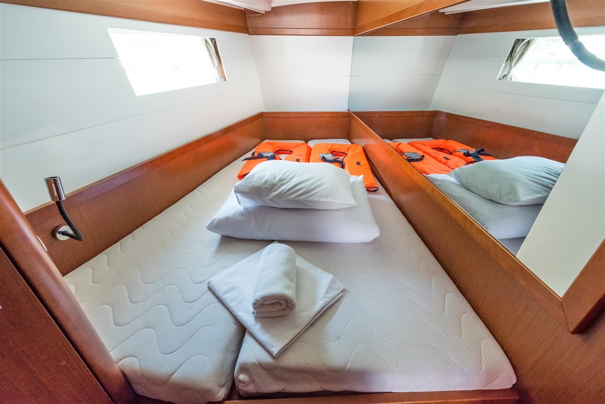 Oceanis 48, Ultra Dubrovnik | Yacht Charter Croatia