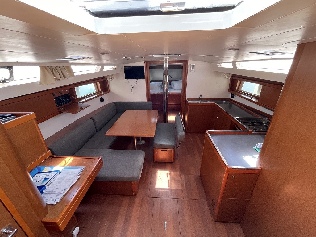 Oceanis 48, Filomena | Yacht Charter Croatia