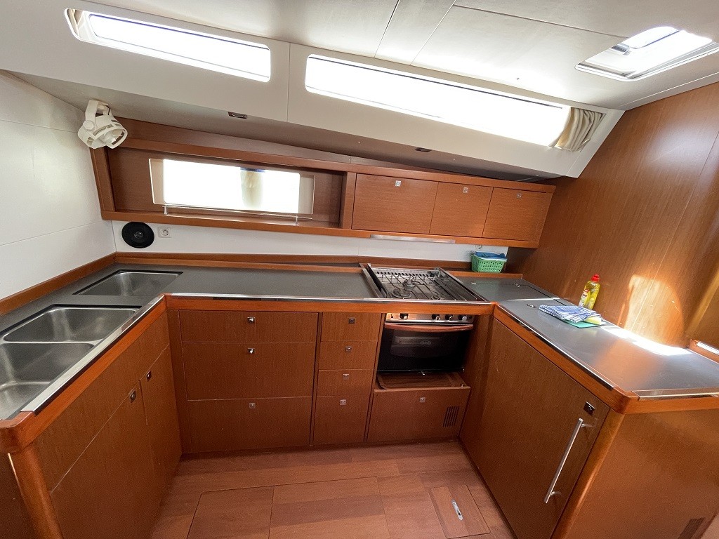 Oceanis 48, Filomena | Yacht Charter Croatia