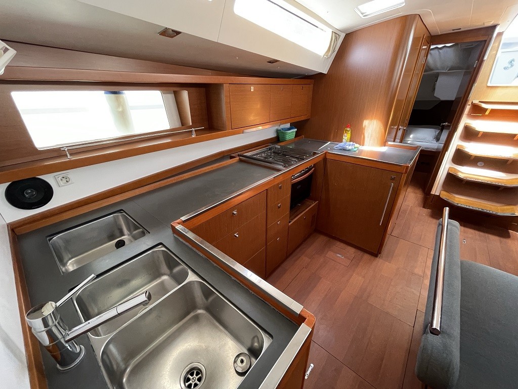 Oceanis 48, Filomena | Yacht Charter Croatia