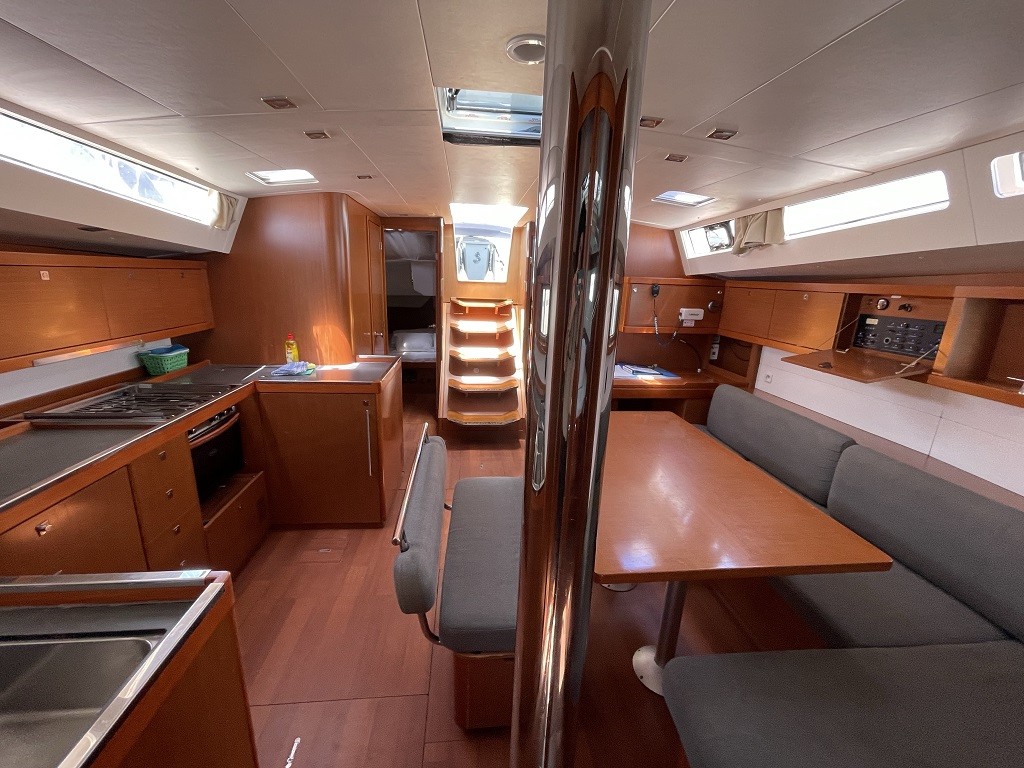 Oceanis 48, Filomena | Yacht Charter Croatia