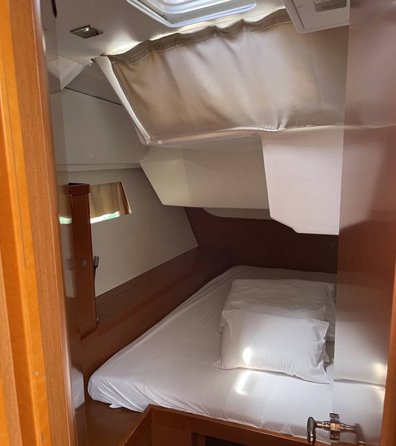 Oceanis 48, Filomena | Yacht Charter Croatia