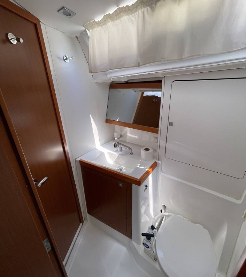 Oceanis 48, Filomena | Yacht Charter Croatia